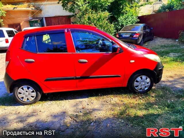 Красный Хендай и10, объемом двигателя 1.2 л и пробегом 189 тыс. км за 5200 $, фото 1 на Automoto.ua