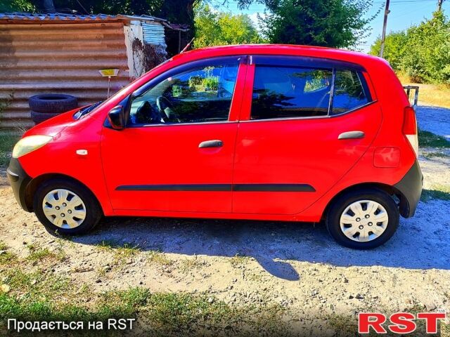 Красный Хендай и10, объемом двигателя 1.2 л и пробегом 189 тыс. км за 5200 $, фото 2 на Automoto.ua