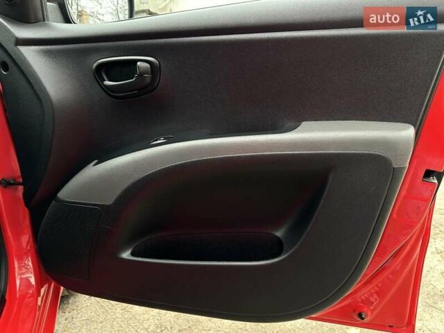 Красный Хендай и10, объемом двигателя 1.1 л и пробегом 113 тыс. км за 5000 $, фото 19 на Automoto.ua