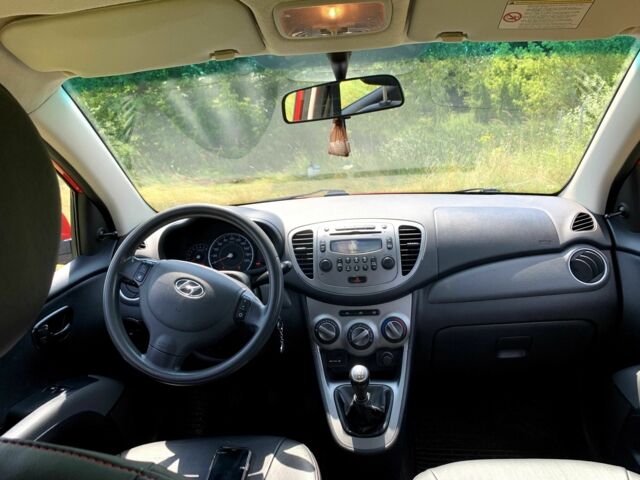 Червоний Хендай і10, об'ємом двигуна 1.2 л та пробігом 128 тис. км за 4800 $, фото 6 на Automoto.ua