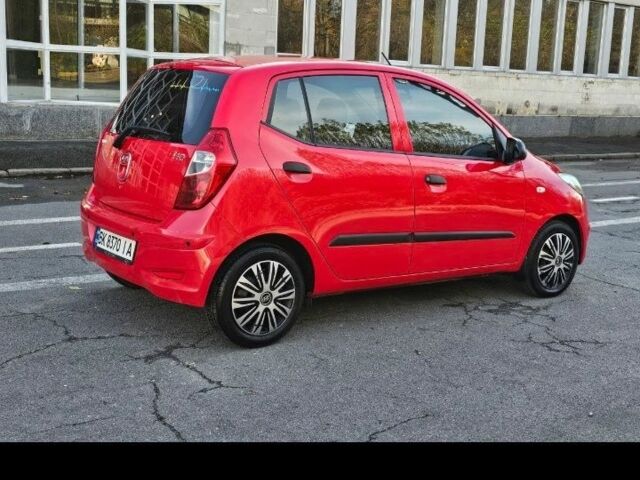 Красный Хендай и10, объемом двигателя 1.1 л и пробегом 90 тыс. км за 5000 $, фото 3 на Automoto.ua