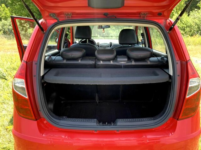 Червоний Хендай і10, об'ємом двигуна 1.2 л та пробігом 128 тис. км за 4800 $, фото 12 на Automoto.ua