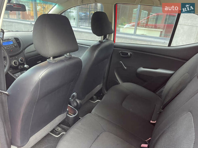 Красный Хендай и10, объемом двигателя 1.1 л и пробегом 117 тыс. км за 5499 $, фото 18 на Automoto.ua