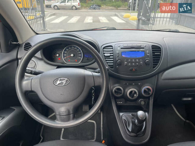 Красный Хендай и10, объемом двигателя 1.1 л и пробегом 117 тыс. км за 5499 $, фото 20 на Automoto.ua