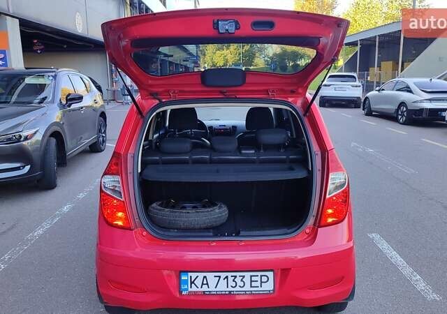 Красный Хендай и10, объемом двигателя 1.09 л и пробегом 158 тыс. км за 5500 $, фото 18 на Automoto.ua