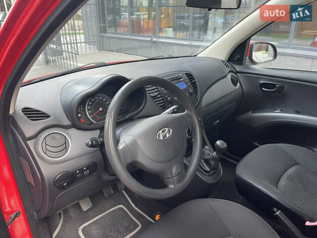 Красный Хендай и10, объемом двигателя 1.1 л и пробегом 117 тыс. км за 5499 $, фото 16 на Automoto.ua