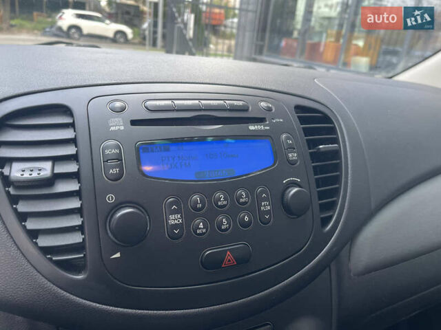 Красный Хендай и10, объемом двигателя 1.1 л и пробегом 117 тыс. км за 5499 $, фото 28 на Automoto.ua