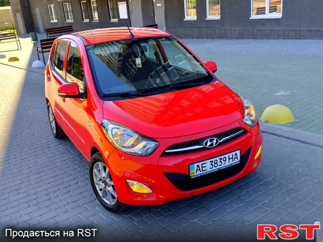 Красный Хендай и10, объемом двигателя 1.2 л и пробегом 108 тыс. км за 6950 $, фото 2 на Automoto.ua