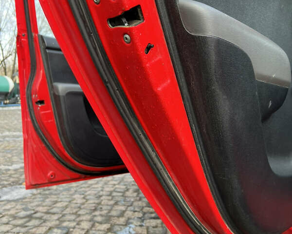 Червоний Хендай і10, об'ємом двигуна 1.09 л та пробігом 185 тис. км за 4100 $, фото 15 на Automoto.ua