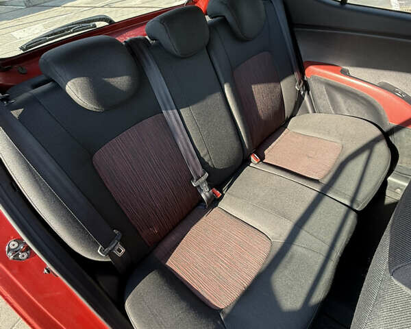 Красный Хендай и10, объемом двигателя 1.25 л и пробегом 86 тыс. км за 6100 $, фото 11 на Automoto.ua