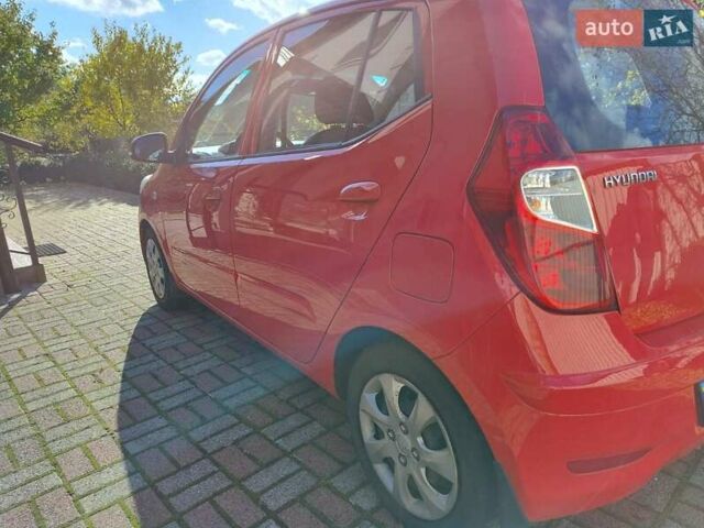 Хендай и10 2012 в Киеве на Automoto.ua Красный Хендай и10, объемом двигателя 1.1 л и пробегом 120 тыс. км за 6650 $, фото 3 на Automoto.ua