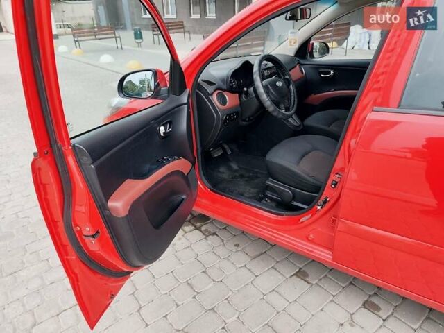 Красный Хендай и10, объемом двигателя 1.2 л и пробегом 108 тыс. км за 7000 $, фото 49 на Automoto.ua