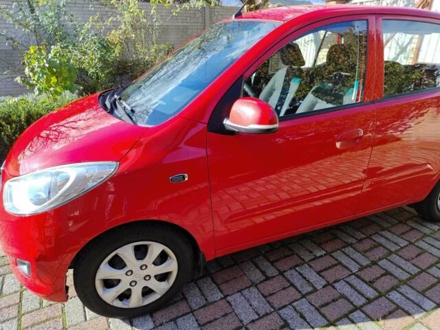 Красный Хендай и10, объемом двигателя 1.1 л и пробегом 114 тыс. км за 6400 $, фото 1 на Automoto.ua