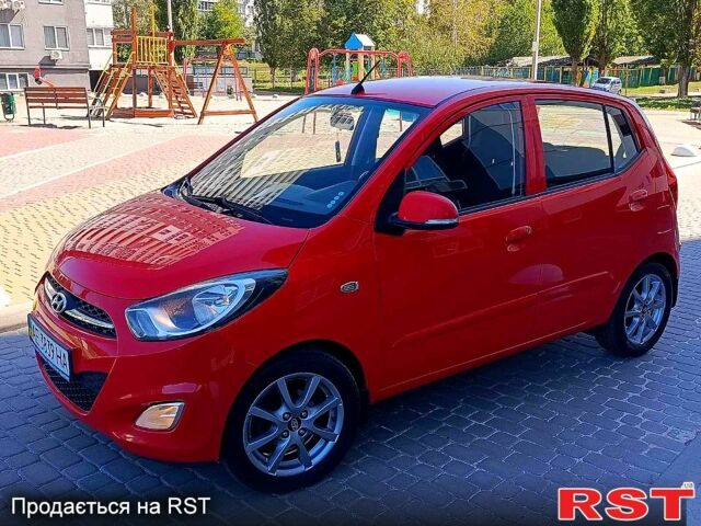 Красный Хендай и10, объемом двигателя 1.2 л и пробегом 108 тыс. км за 6950 $, фото 1 на Automoto.ua