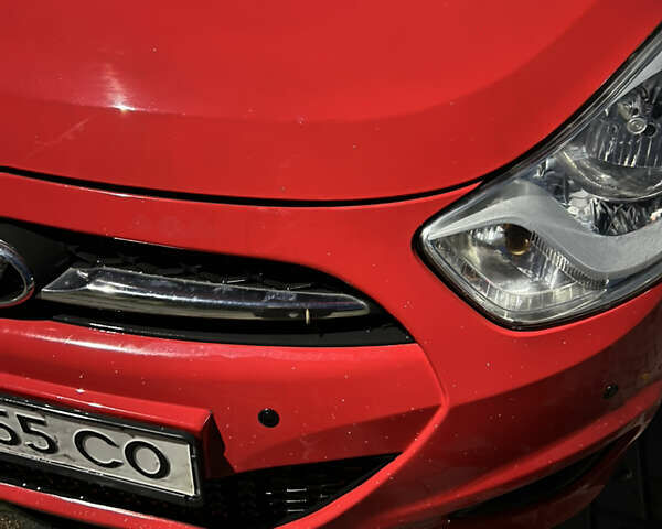 Хендай и10 2012 в Черновцах на Automoto.ua Красный Хендай и10, объемом двигателя 1.09 л и пробегом 185 тыс. км за 6200 $, фото 9 на Automoto.ua