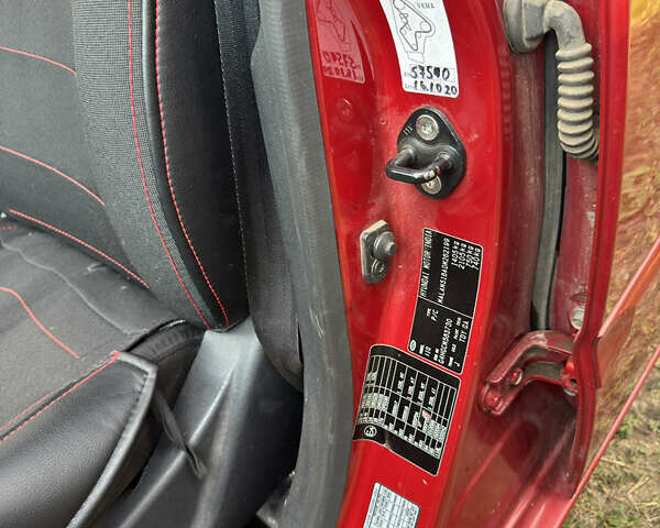 Красный Хендай и10, объемом двигателя 1.09 л и пробегом 91 тыс. км за 5000 $, фото 5 на Automoto.ua