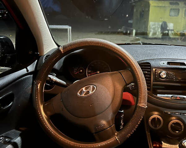 Хендай и10 2012 в Черновцах на Automoto.ua Красный Хендай и10, объемом двигателя 1.09 л и пробегом 185 тыс. км за 6200 $, фото 20 на Automoto.ua