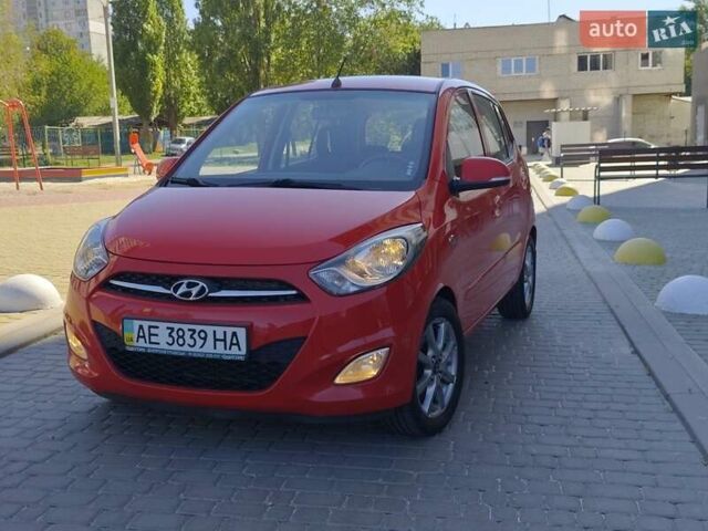 Красный Хендай и10, объемом двигателя 1.2 л и пробегом 108 тыс. км за 7000 $, фото 3 на Automoto.ua