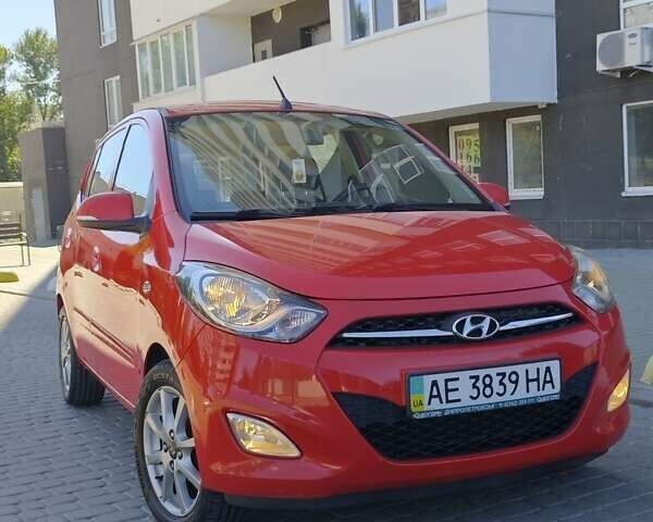 Красный Хендай и10, объемом двигателя 1.2 л и пробегом 108 тыс. км за 7000 $, фото 2 на Automoto.ua