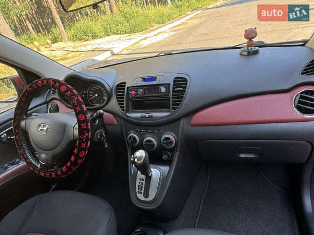 Красный Хендай и10, объемом двигателя 1.25 л и пробегом 78 тыс. км за 7300 $, фото 12 на Automoto.ua