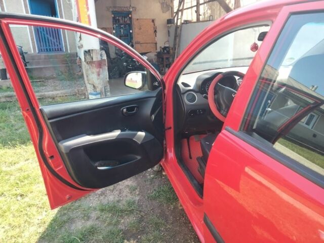 Красный Хендай и10, объемом двигателя 0 л и пробегом 108 тыс. км за 5500 $, фото 5 на Automoto.ua