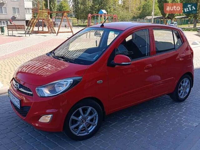 Красный Хендай и10, объемом двигателя 1.2 л и пробегом 108 тыс. км за 7000 $, фото 6 на Automoto.ua