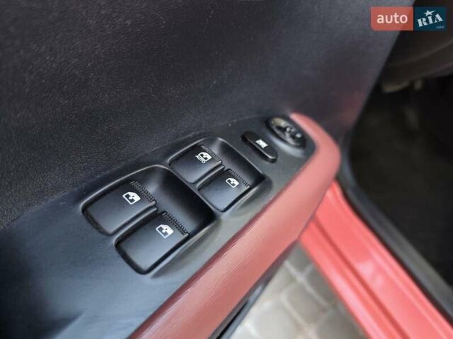 Красный Хендай и10, объемом двигателя 1.2 л и пробегом 108 тыс. км за 6950 $, фото 26 на Automoto.ua