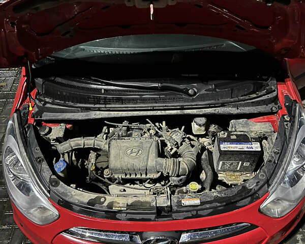 Хендай и10 2012 в Черновцах на Automoto.ua Красный Хендай и10, объемом двигателя 1.09 л и пробегом 185 тыс. км за 6200 $, фото 27 на Automoto.ua