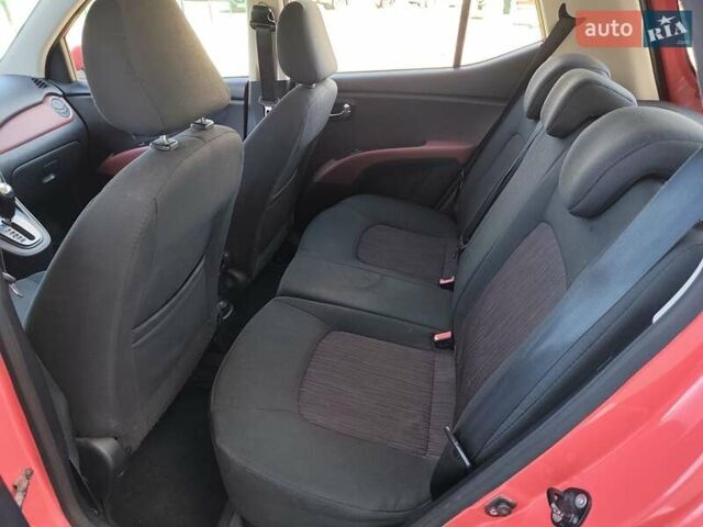 Красный Хендай и10, объемом двигателя 1.2 л и пробегом 108 тыс. км за 7000 $, фото 28 на Automoto.ua
