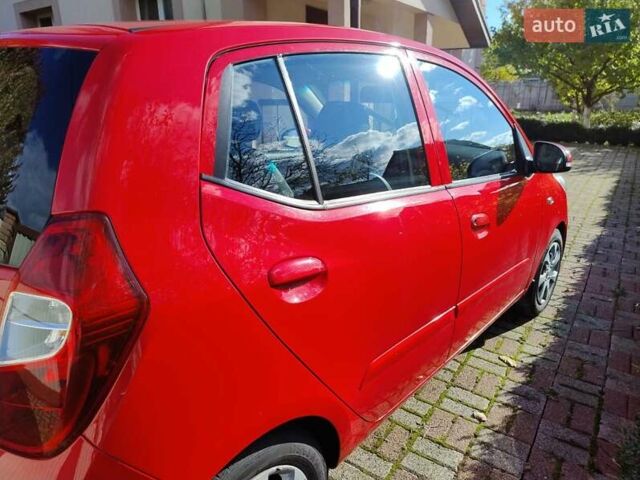 Хендай и10 2012 в Киеве на Automoto.ua Красный Хендай и10, объемом двигателя 1.1 л и пробегом 120 тыс. км за 6650 $, фото 4 на Automoto.ua