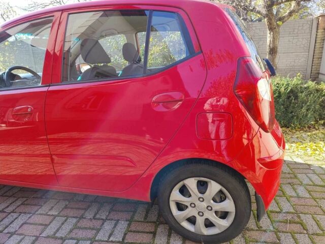 Красный Хендай и10, объемом двигателя 1.1 л и пробегом 114 тыс. км за 6400 $, фото 3 на Automoto.ua