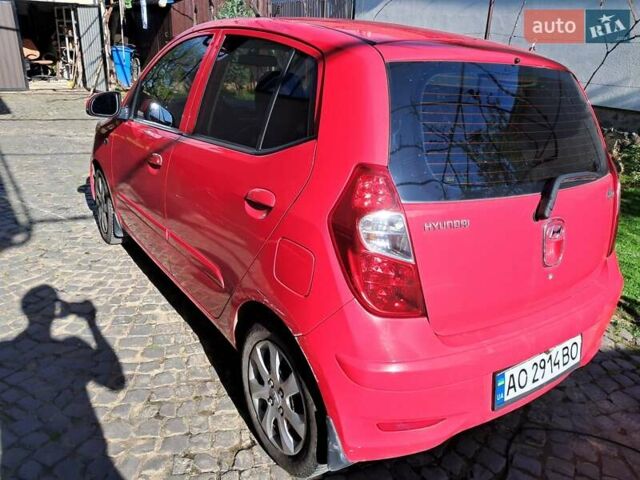 Красный Хендай и10, объемом двигателя 1.09 л и пробегом 211 тыс. км за 4200 $, фото 1 на Automoto.ua
