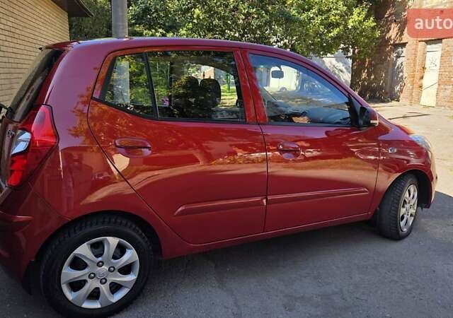 Хендай и10 2013 в Харькове на Automoto.ua Красный Хендай и10, объемом двигателя 1.2 л и пробегом 48 тыс. км за 8950 $, фото 7 на Automoto.ua
