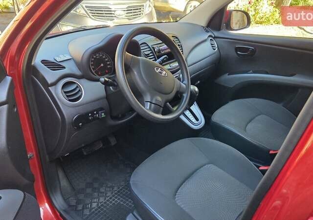 Хендай и10 2013 в Харькове на Automoto.ua Красный Хендай и10, объемом двигателя 1.2 л и пробегом 48 тыс. км за 8950 $, фото 6 на Automoto.ua