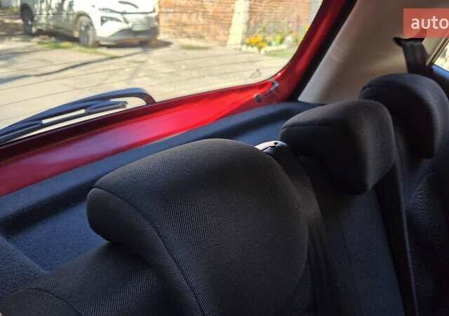 Красный Хендай и10, объемом двигателя 1.2 л и пробегом 48 тыс. км за 9000 $, фото 28 на Automoto.ua