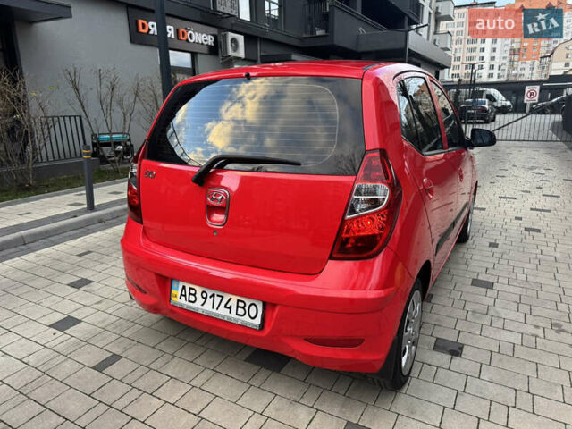 Красный Хендай и10, объемом двигателя 1.1 л и пробегом 48 тыс. км за 5900 $, фото 4 на Automoto.ua