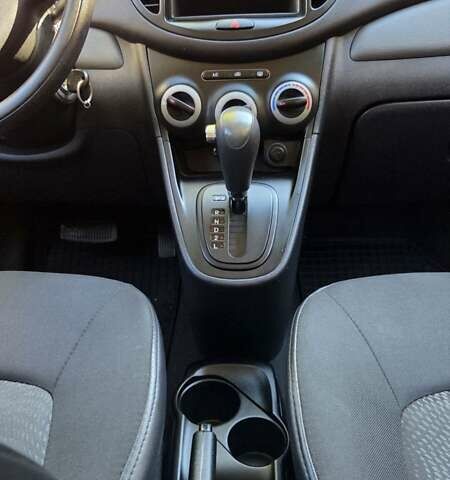 Хендай и10 2013 в Харькове на Automoto.ua Красный Хендай и10, объемом двигателя 1.2 л и пробегом 48 тыс. км за 8950 $, фото 35 на Automoto.ua