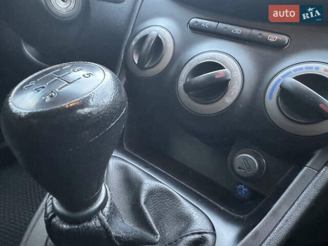 Красный Хендай и10, объемом двигателя 1.1 л и пробегом 48 тыс. км за 5900 $, фото 16 на Automoto.ua