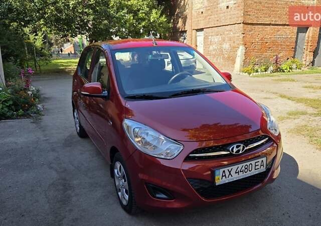 Хендай и10 2013 в Харькове на Automoto.ua Красный Хендай и10, объемом двигателя 1.2 л и пробегом 48 тыс. км за 8950 $, фото 19 на Automoto.ua