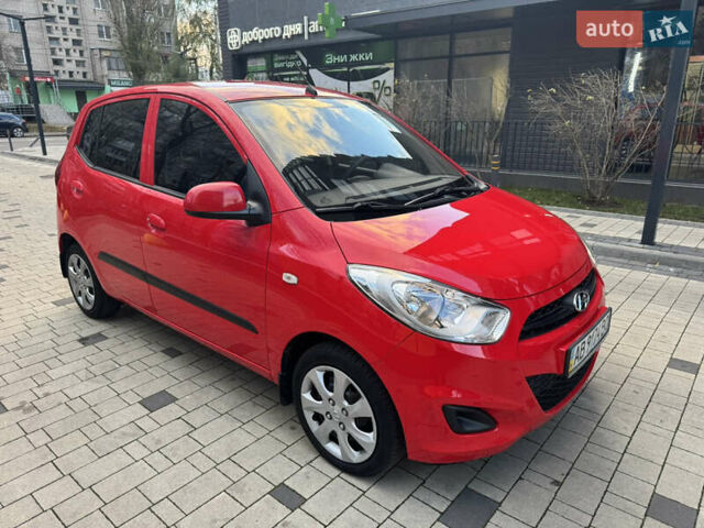 Красный Хендай и10, объемом двигателя 1.1 л и пробегом 48 тыс. км за 5900 $, фото 10 на Automoto.ua