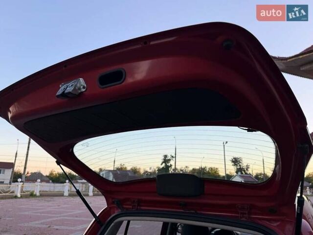 Красный Хендай и10, объемом двигателя 1.2 л и пробегом 48 тыс. км за 9000 $, фото 20 на Automoto.ua