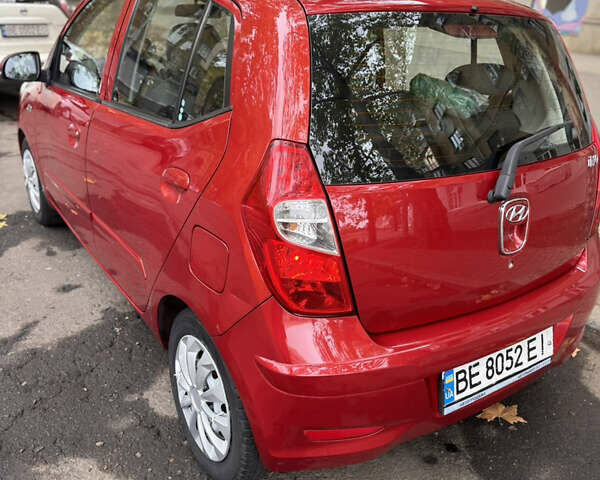 Красный Хендай и10, объемом двигателя 1.09 л и пробегом 93 тыс. км за 7700 $, фото 2 на Automoto.ua