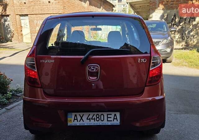 Хендай и10 2013 в Харькове на Automoto.ua Красный Хендай и10, объемом двигателя 1.2 л и пробегом 48 тыс. км за 8950 $, фото 8 на Automoto.ua