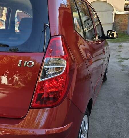 Хендай и10 2013 в Харькове на Automoto.ua Красный Хендай и10, объемом двигателя 1.2 л и пробегом 48 тыс. км за 8950 $, фото 23 на Automoto.ua