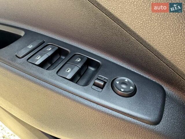 Красный Хендай и10, объемом двигателя 1.2 л и пробегом 17 тыс. км за 14400 $, фото 37 на Automoto.ua