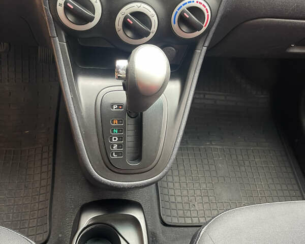Хендай и10, объемом двигателя 1.1 л и пробегом 138 тыс. км за 5500 $, фото 85 на Automoto.ua