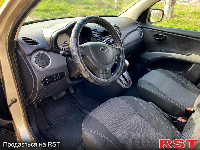 Хендай и10, объемом двигателя 1.1 л и пробегом 202 тыс. км за 5100 $, фото 5 на Automoto.ua