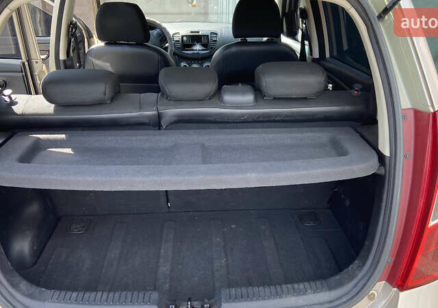 Хендай і10, об'ємом двигуна 1.2 л та пробігом 100 тис. км за 6599 $, фото 8 на Automoto.ua