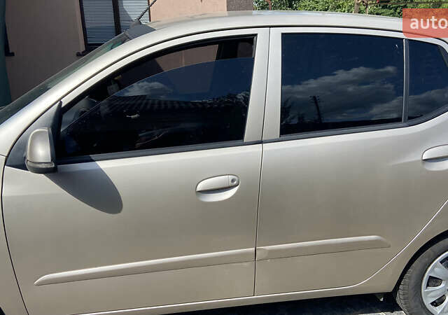 Хендай і10, об'ємом двигуна 1.2 л та пробігом 100 тис. км за 6599 $, фото 7 на Automoto.ua