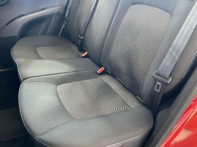 Хендай и10, объемом двигателя 1.1 л и пробегом 175 тыс. км за 7250 $, фото 5 на Automoto.ua